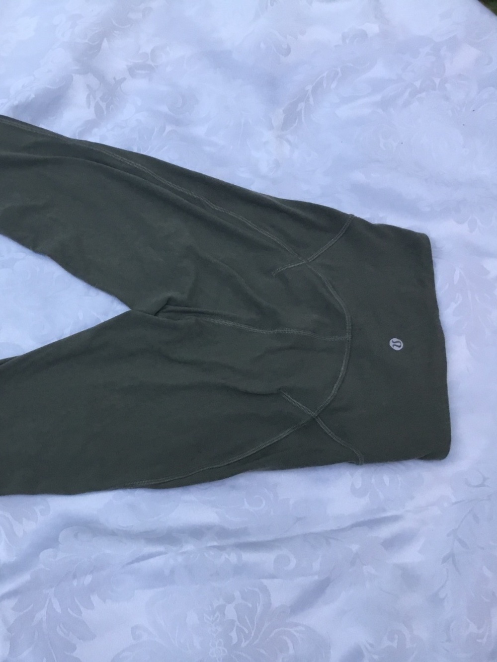Lululemon size 2 for younger teens olive green leggings